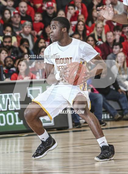 Thumbnail 1 in Mount Vernon vs North Rockland (Section 1 Class AA Final) photogallery.