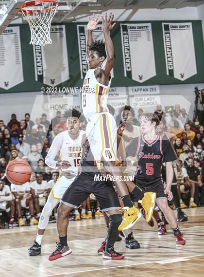 Thumbnail 1 in Mount Vernon vs North Rockland (Section 1 Class AA Final) photogallery.