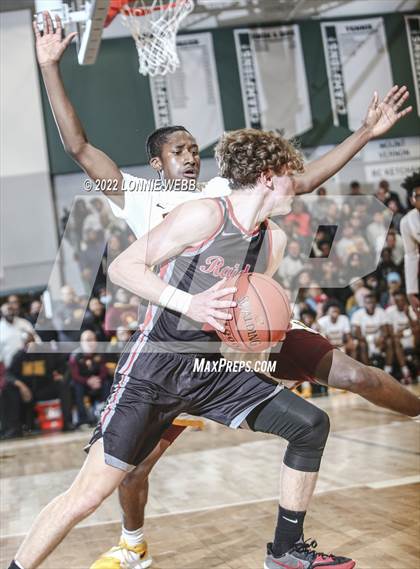 Thumbnail 3 in Mount Vernon vs North Rockland (Section 1 Class AA Final) photogallery.