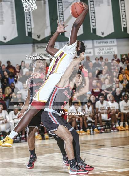 Thumbnail 2 in Mount Vernon vs North Rockland (Section 1 Class AA Final) photogallery.