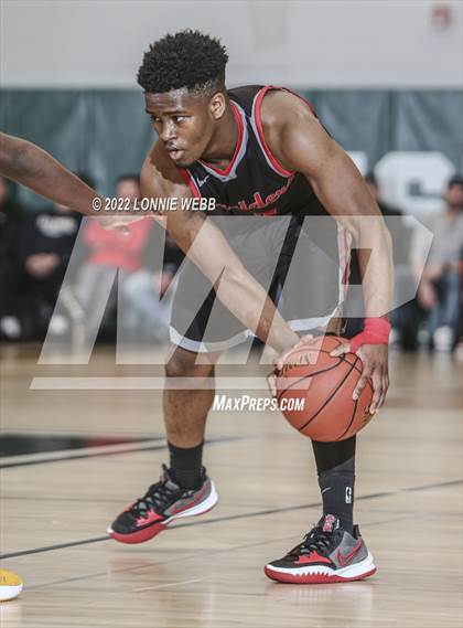 Thumbnail 3 in Mount Vernon vs North Rockland (Section 1 Class AA Final) photogallery.