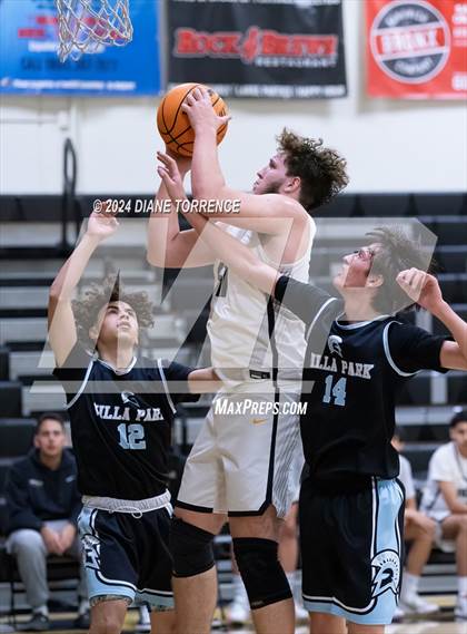 Thumbnail 1 in Villa Park @ Foothill photogallery.
