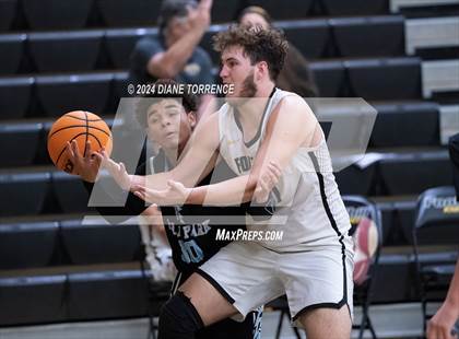 Thumbnail 3 in Villa Park @ Foothill photogallery.
