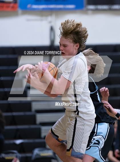 Thumbnail 1 in Villa Park @ Foothill photogallery.