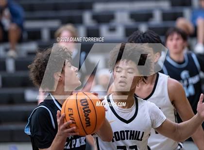 Thumbnail 3 in Villa Park @ Foothill photogallery.