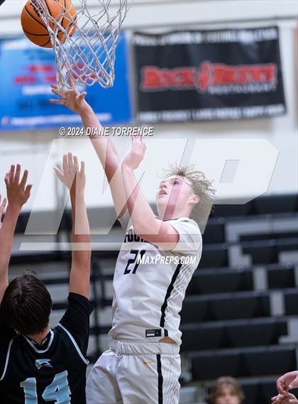 Thumbnail 1 in Villa Park @ Foothill photogallery.