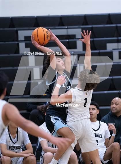 Thumbnail 3 in Villa Park @ Foothill photogallery.