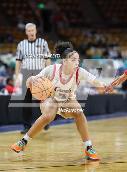 Thumbnail 2 in Regis Jesuit vs. Cherry Creek (CHSAA 6A Great 8) photogallery.
