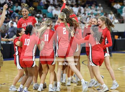 Thumbnail 3 in Regis Jesuit vs. Cherry Creek (CHSAA 6A Great 8) photogallery.