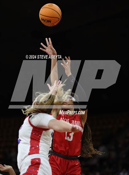 Thumbnail 1 in Regis Jesuit vs. Cherry Creek (CHSAA 6A Great 8) photogallery.