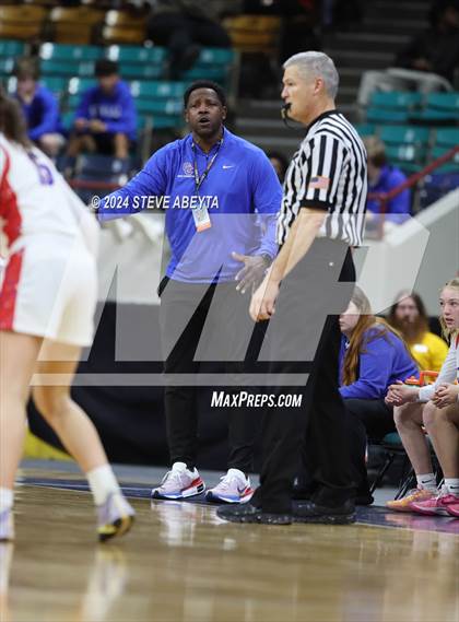 Thumbnail 3 in Regis Jesuit vs. Cherry Creek (CHSAA 6A Great 8) photogallery.