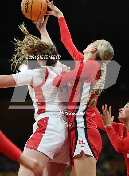 Thumbnail 3 in Regis Jesuit vs. Cherry Creek (CHSAA 6A Great 8) photogallery.