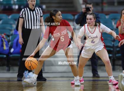 Thumbnail 3 in Regis Jesuit vs. Cherry Creek (CHSAA 6A Great 8) photogallery.