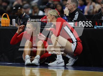 Thumbnail 1 in Regis Jesuit vs. Cherry Creek (CHSAA 6A Great 8) photogallery.