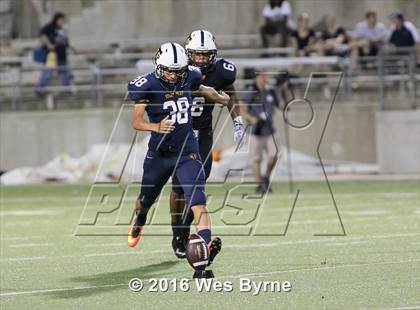Thumbnail 1 in Round Rock @ Stony Point photogallery.