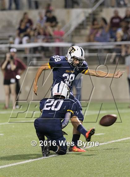 Thumbnail 3 in Round Rock @ Stony Point photogallery.