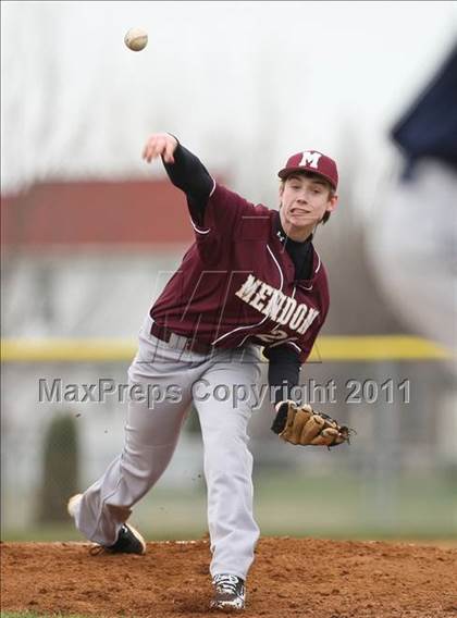 Thumbnail 3 in Mendon vs. Gates Chili photogallery.