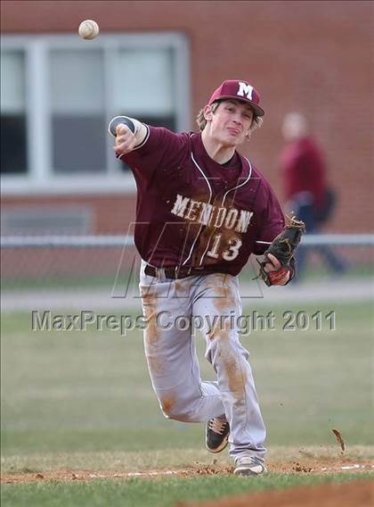 Thumbnail 3 in Mendon vs. Gates Chili photogallery.