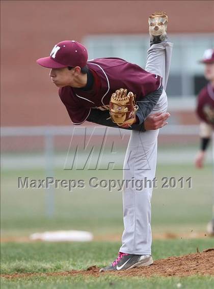 Thumbnail 3 in Mendon vs. Gates Chili photogallery.