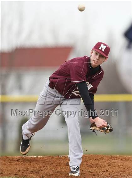 Thumbnail 1 in Mendon vs. Gates Chili photogallery.