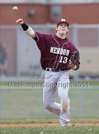 Thumbnail 2 in Mendon vs. Gates Chili photogallery.