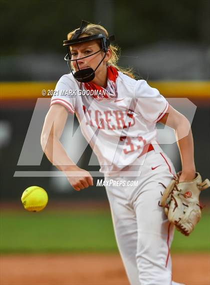 Thumbnail 3 in Heights @ Katy (UIL-6A Area Playoff) photogallery.