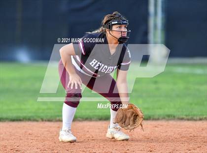 Thumbnail 2 in Heights @ Katy (UIL-6A Area Playoff) photogallery.