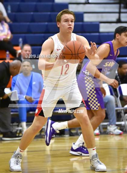 Thumbnail 3 in Mater Dei vs. St. Augustine (Tarkanian Classic) photogallery.
