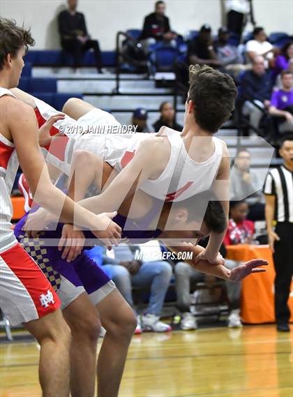Thumbnail 2 in Mater Dei vs. St. Augustine (Tarkanian Classic) photogallery.