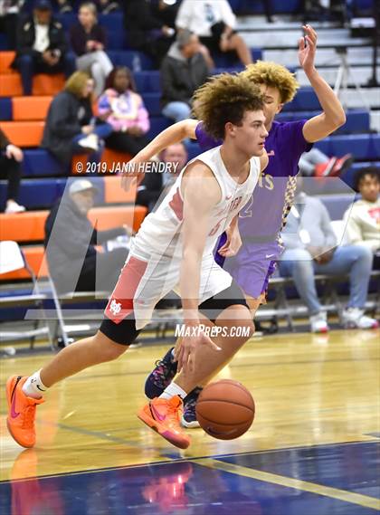 Thumbnail 1 in Mater Dei vs. St. Augustine (Tarkanian Classic) photogallery.