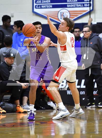 Thumbnail 2 in Mater Dei vs. St. Augustine (Tarkanian Classic) photogallery.