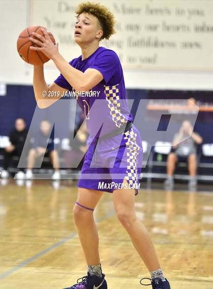 Thumbnail 1 in Mater Dei vs. St. Augustine (Tarkanian Classic) photogallery.