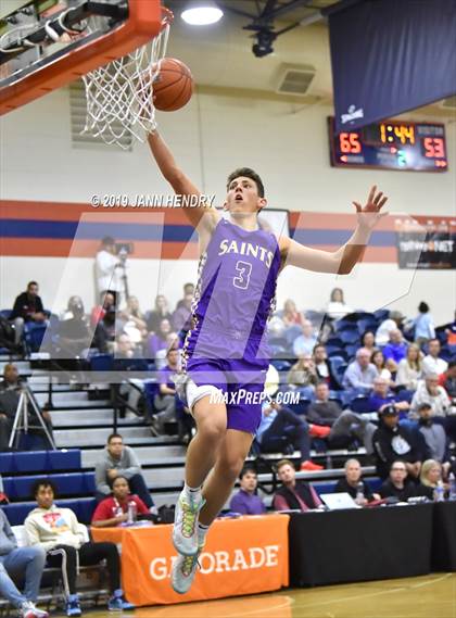 Thumbnail 3 in Mater Dei vs. St. Augustine (Tarkanian Classic) photogallery.