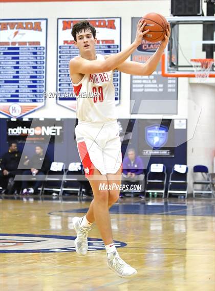 Thumbnail 1 in Mater Dei vs. St. Augustine (Tarkanian Classic) photogallery.