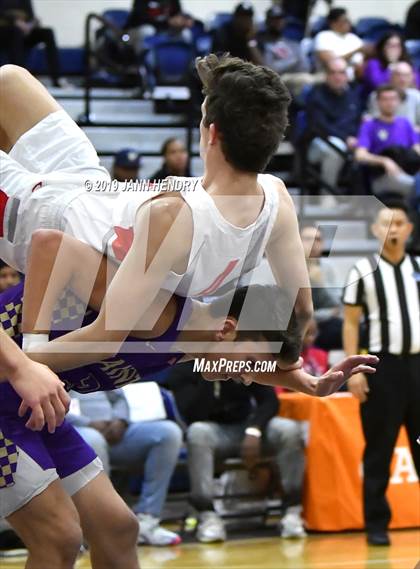 Thumbnail 1 in Mater Dei vs. St. Augustine (Tarkanian Classic) photogallery.