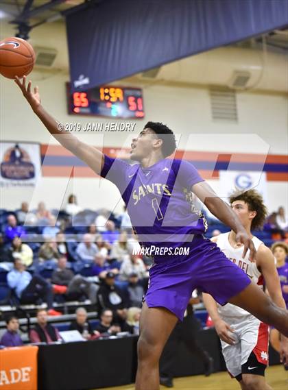 Thumbnail 2 in Mater Dei vs. St. Augustine (Tarkanian Classic) photogallery.