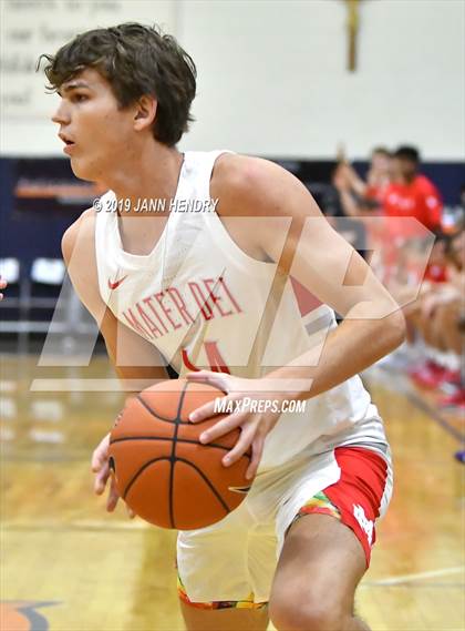 Thumbnail 3 in Mater Dei vs. St. Augustine (Tarkanian Classic) photogallery.