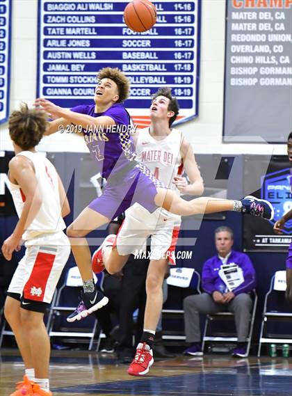 Thumbnail 2 in Mater Dei vs. St. Augustine (Tarkanian Classic) photogallery.