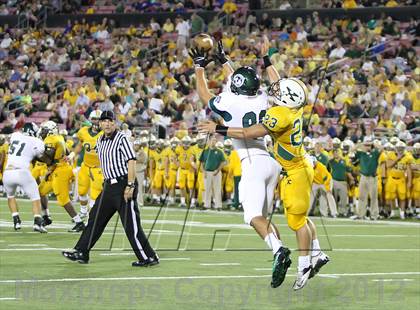 Thumbnail 3 in St. Xavier vs. Trinity (Papa John's Cardinal Stadium)  photogallery.