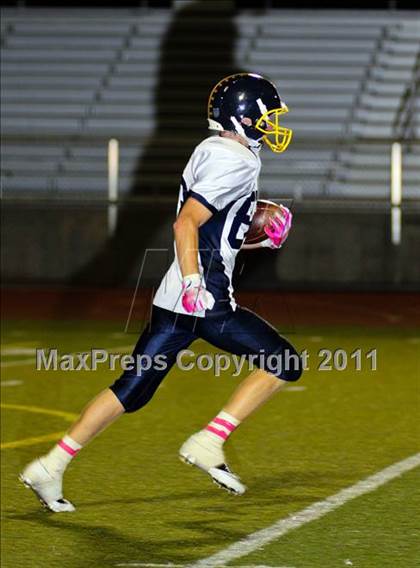 Thumbnail 3 in Crean Lutheran vs. Santa Clarita Christian photogallery.