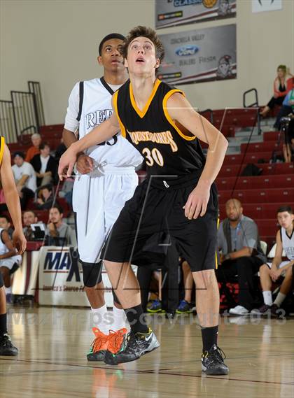 Thumbnail 2 in Miller vs. Cabrillo (MaxPreps Holiday Classic) photogallery.