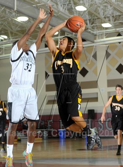 Thumbnail 2 in Miller vs. Cabrillo (MaxPreps Holiday Classic) photogallery.