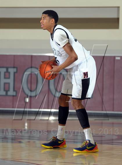 Thumbnail 1 in Miller vs. Cabrillo (MaxPreps Holiday Classic) photogallery.