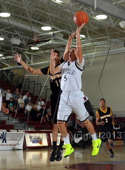 Thumbnail 1 in Miller vs. Cabrillo (MaxPreps Holiday Classic) photogallery.