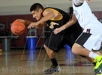 Thumbnail 2 in Miller vs. Cabrillo (MaxPreps Holiday Classic) photogallery.