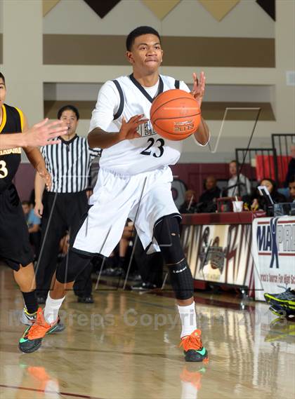 Thumbnail 1 in Miller vs. Cabrillo (MaxPreps Holiday Classic) photogallery.
