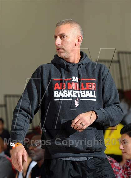 Thumbnail 1 in Miller vs. Cabrillo (MaxPreps Holiday Classic) photogallery.