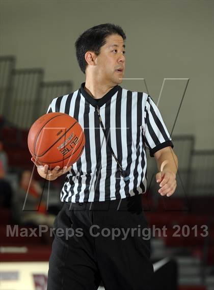 Thumbnail 3 in Miller vs. Cabrillo (MaxPreps Holiday Classic) photogallery.