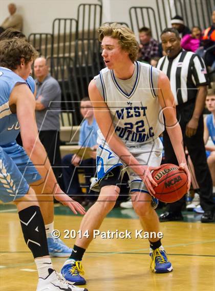 Thumbnail 2 in Yorktown vs West Potomac (Joe Cascio Holiday Classic) photogallery.