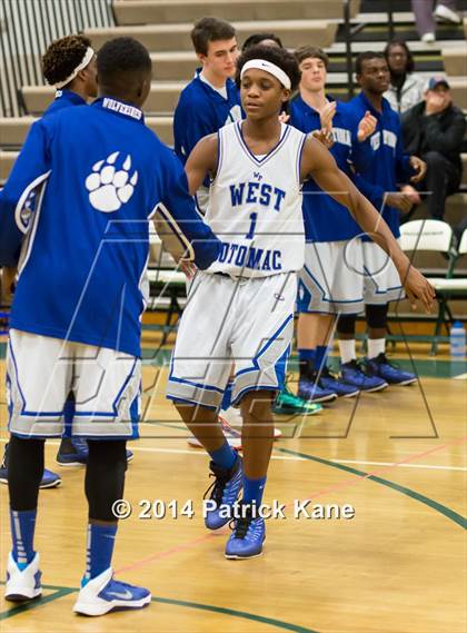 Thumbnail 1 in Yorktown vs West Potomac (Joe Cascio Holiday Classic) photogallery.